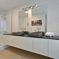 Mimi s House - Authentic Family Home by the Beach