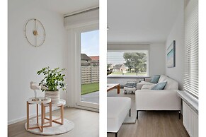 Spacious Bungalow With Garden Near the Beach sea