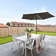 Spacious Bungalow With Garden Near the Beach sea