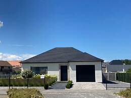 Spacious Bungalow With Garden Near the Beach sea