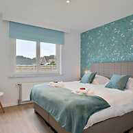 Spacious Bungalow With Garden Near the Beach sea