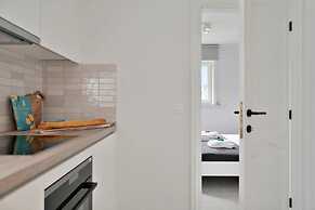 Spacious Bungalow With Garden Near the Beach sea