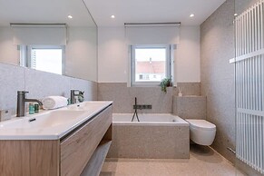 Spacious Bungalow With Garden Near the Beach sea