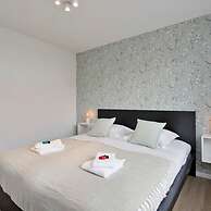 Spacious Bungalow With Garden Near the Beach sea