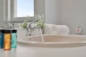 Spacious Bungalow With Garden Near the Beach sea