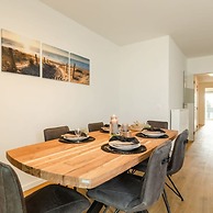 Lovely Apartment With Terrace and sea View