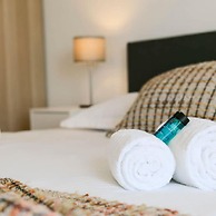 Charming Apartment Near the Beach