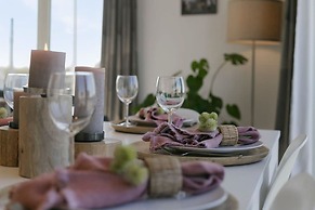 Charming Apartment Near the Beach