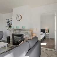 Charming Apartment Near the Beach