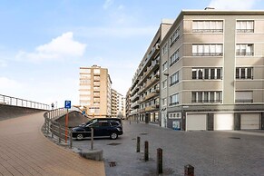 Stylishly Refurbished Apartment With sea View