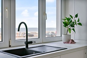 Stylishly Refurbished Apartment With sea View