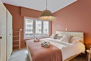 Stylishly Refurbished Apartment With sea View