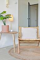 Stylishly Refurbished Apartment With sea View