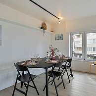 Stylishly Refurbished Apartment With sea View