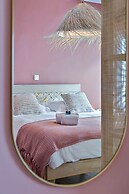 Stylishly Refurbished Apartment With sea View