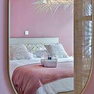 Stylishly Refurbished Apartment With sea View