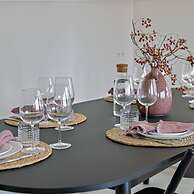 Stylishly Refurbished Apartment With sea View