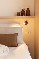 Stunning Apartment on top Location With Parking