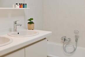 Lovely Apartment With Stunning Sea-view