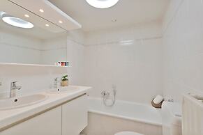 Lovely Apartment With Stunning Sea-view