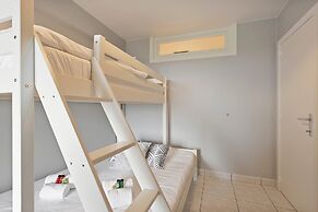 Lovely Apartment With Stunning Sea-view