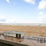 Unique Apartment With Sea-view Near the Center