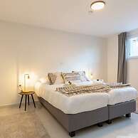 Stylish Duplex Apartment in a Renovated Town House