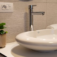 Stylish Duplex Apartment in a Renovated Town House