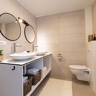 Stylish Duplex Apartment in a Renovated Town House