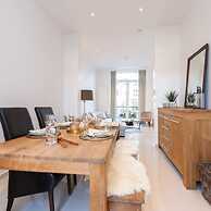 Stylish Duplex Apartment in a Renovated Town House