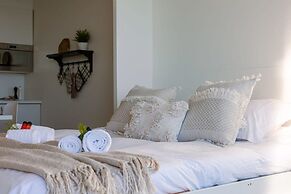 Modern Studio Near the sea and Beach