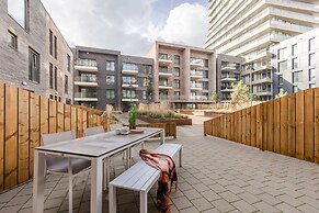 New Holiday Home With Parking Near the Beach