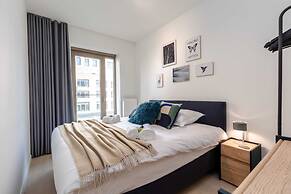 New Holiday Home With Parking Near the Beach