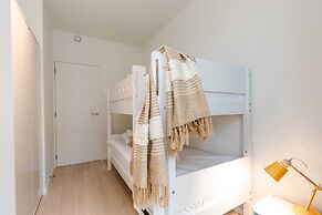 New Holiday Home With Parking Near the Beach