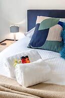 New Holiday Home With Parking Near the Beach