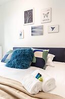 New Holiday Home With Parking Near the Beach