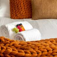 Modern Apartment at the Beach With Parking