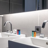 Modern Apartment at the Beach With Parking