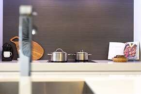 Modern Apartment at the Beach With Parking