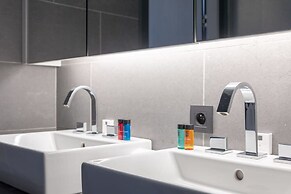 Modern Apartment at the Beach With Parking