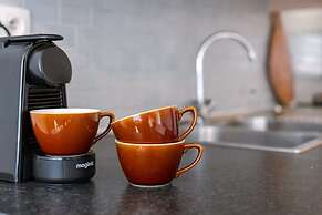 Lovely Sunny Flat Just Near the Beach and the sea