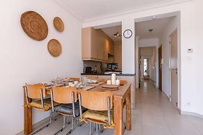 Lovely Sunny Flat Just Near the Beach and the sea