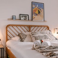 Lovely Sunny Flat Just Near the Beach and the sea