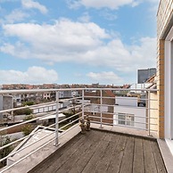 Superb Duplex Within Walking Distance of the sea