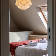 Superb Duplex Within Walking Distance of the sea