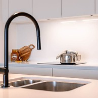 Renovated Apartment With sea View and Parking