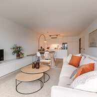 Renovated Apartment With sea View and Parking