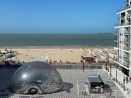 Renovated Apartment With sea View and Parking