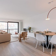 Renovated Apartment With sea View and Parking