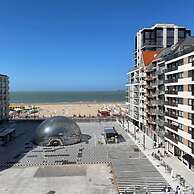 Renovated Apartment With sea View and Parking